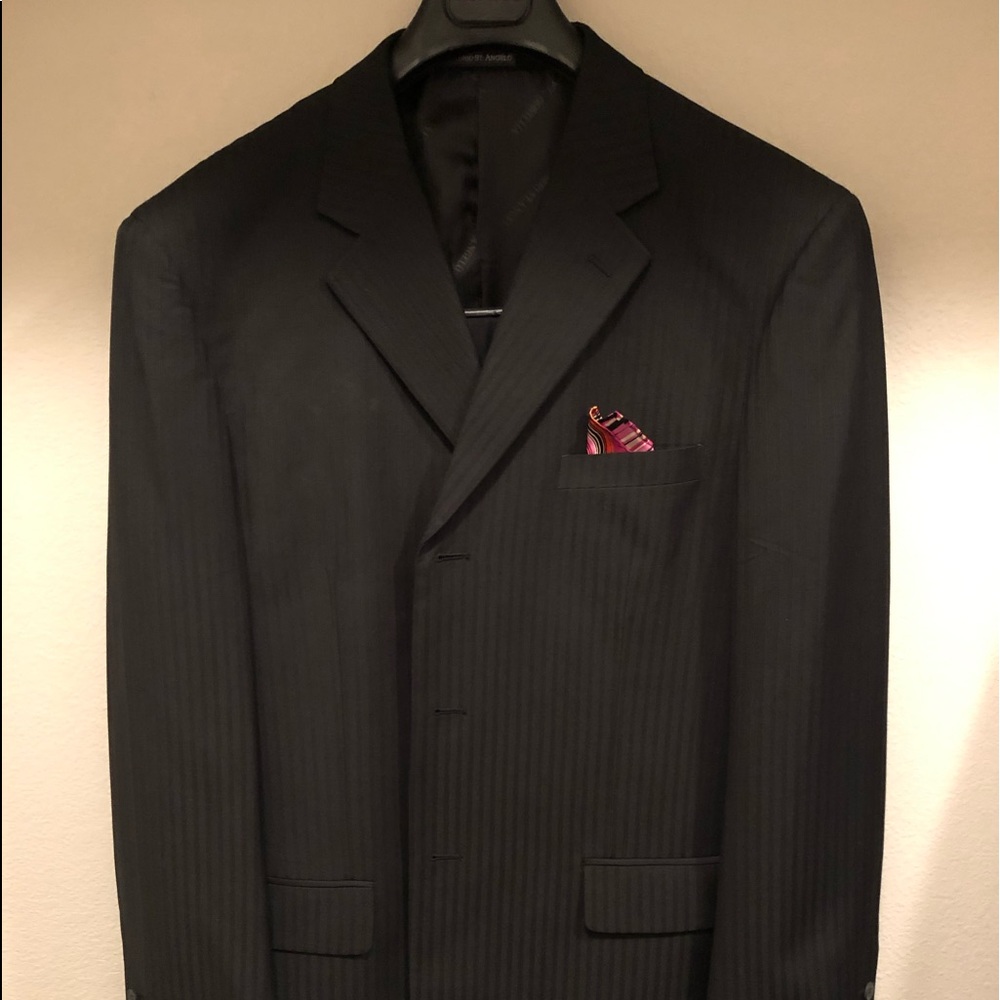 Used men’s suit Black Tone on Tone